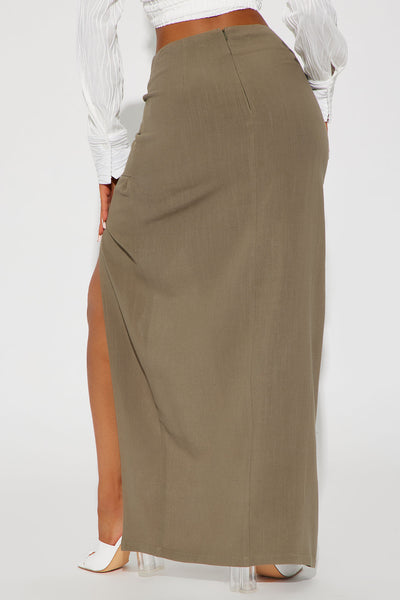 https://cdn.shopify.com/s/files/1/0293/9277/products/01-17-23Studio6_RT_IM_14-28-22_28_S50034C_Olive_8697_SG.jpg?v=1715189475&with=400&height=600