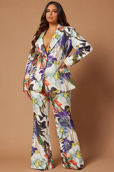 https://cdn.shopify.com/s/files/1/0293/9277/files/01-18-24_S6_62_23GWF10176_Whitecombo_CZ_IM_15-14-06_PLUS_76537_PXF.jpg?v=1706288573&with=400&height=600
