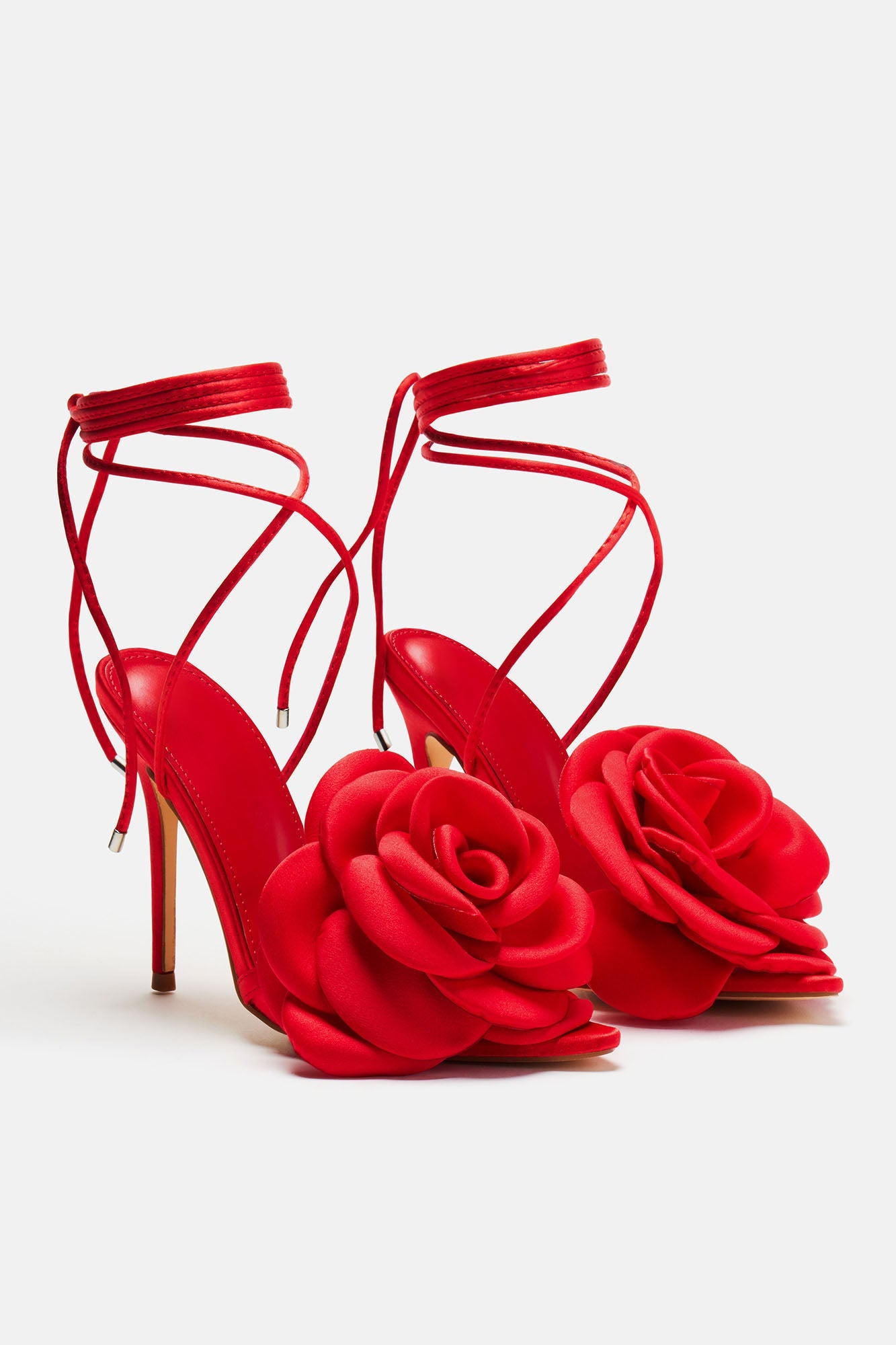 https://cdn.shopify.com/s/files/1/0293/9277/files/01-19-24_S10_21_ADALYNN_Red_P_CXB_14-47-54_1737_ES.jpg?v=1738799465