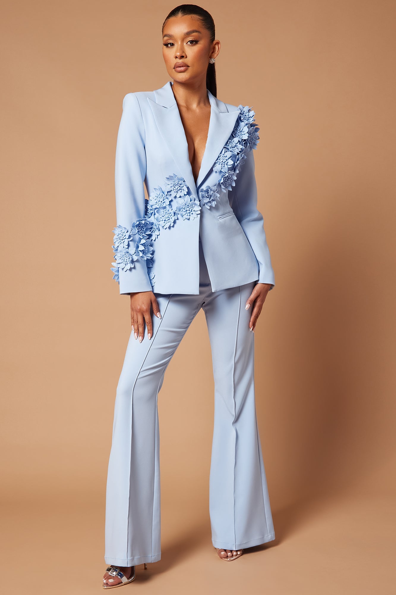 https://cdn.shopify.com/s/files/1/0293/9277/files/01-19-24_S6_24_23GWF10264_LightBlue_CZ_IM_14-21-30_77185_PXF.jpg?v=1706121590