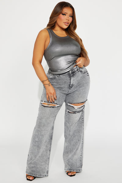 https://cdn.shopify.com/s/files/1/0293/9277/files/01-20-23_S4_9_FNCRGHFL01AT_Grey_CXB_IM_10-44-04_PLUS_35370_PXF.jpg?v=1706294424&with=400&height=600
