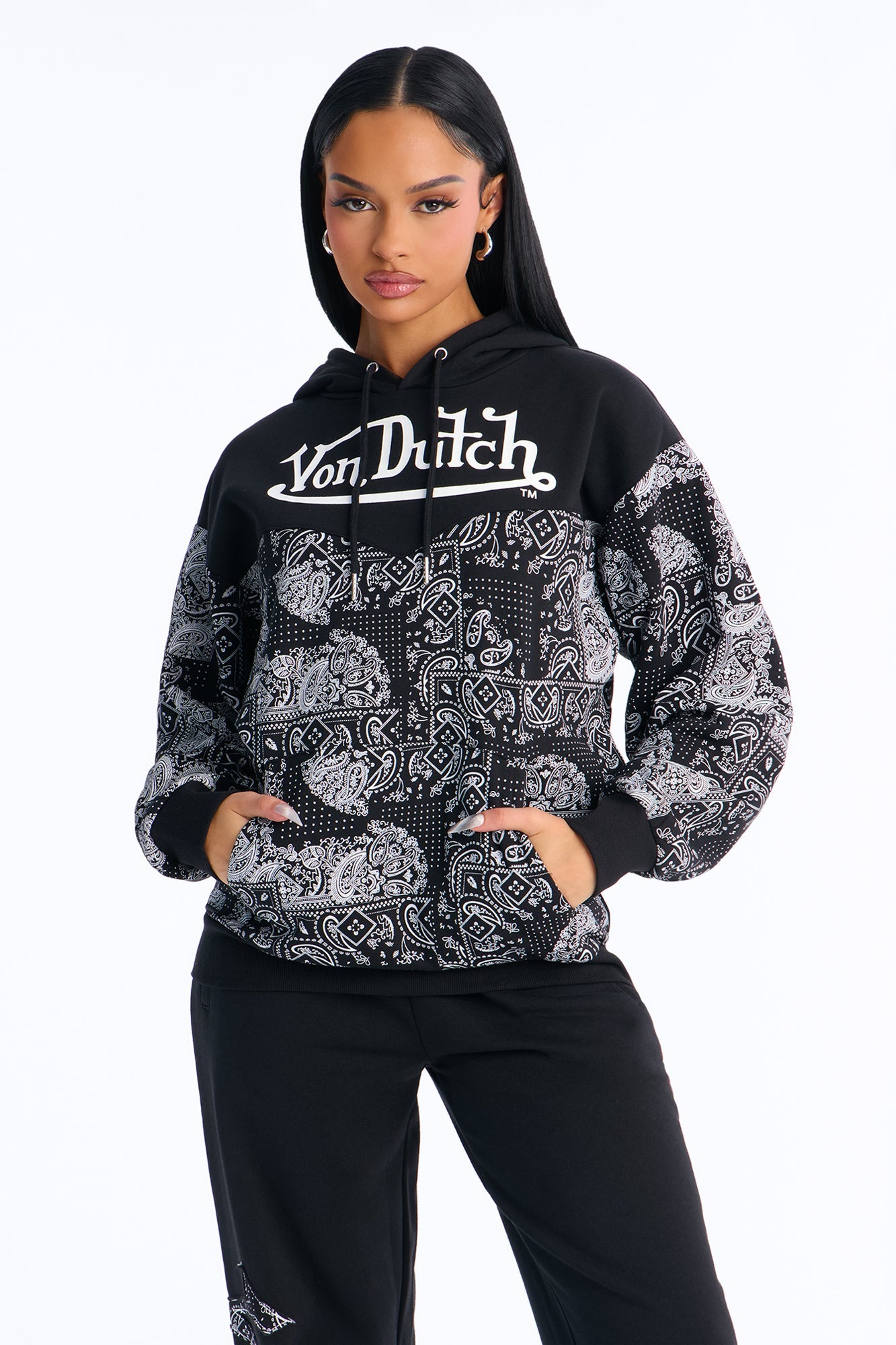 https://cdn.shopify.com/s/files/1/0293/9277/files/01-20-26_S6PM_19_7VND2A7735NV_Black_ZSR_AE_NL_20-26-12_64642_PXF.jpg?v=1769217632