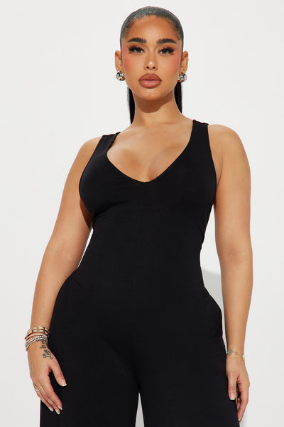 https://cdn.shopify.com/s/files/1/0293/9277/files/01-22-24_S1_46_HF24E401_Black_KT_SS_14-26-04_6823_PXF.jpg?v=1706227216&with=400&height=600