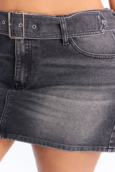 https://cdn.shopify.com/s/files/1/0293/9277/files/01-22-26_S4PM_87_B325SK3905_BlackWash_KK_RA_18-28-06_PLUS_8129_PXF.jpg?v=1769560965&with=400&height=600