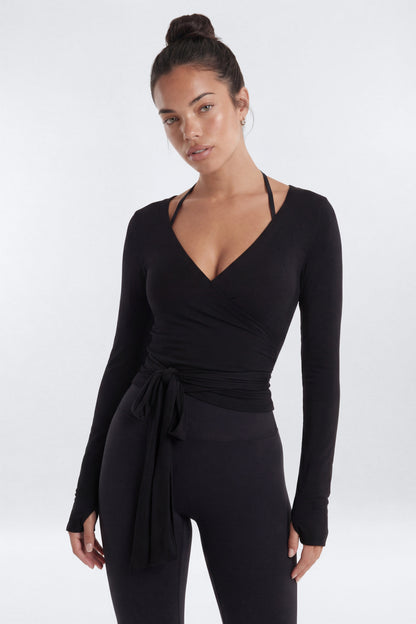 https://cdn.shopify.com/s/files/1/0293/9277/files/01-22-26_S6PM_30_P12504KT1301_Black_RA_AA_19-49-04_67610-7_EH_SG_BH_JF_ES.jpg?v=1769851898