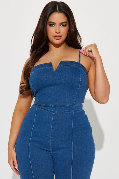 https://cdn.shopify.com/s/files/1/0293/9277/products/01-23-23Studio6_KF_CG_10-27-56_11_JP5870W_Denim_P_10855_PLUS_DG.jpg?v=1674853520&with=400&height=600