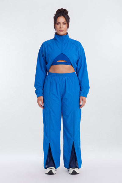 https://cdn.shopify.com/s/files/1/0293/9277/files/01-23-26_S9_44_P12505WT1302_Blue_TK_AA_13-32-07_12574-8_AB_ES_ES_JA_PLUS.jpg?v=1779316726&with=400&height=600