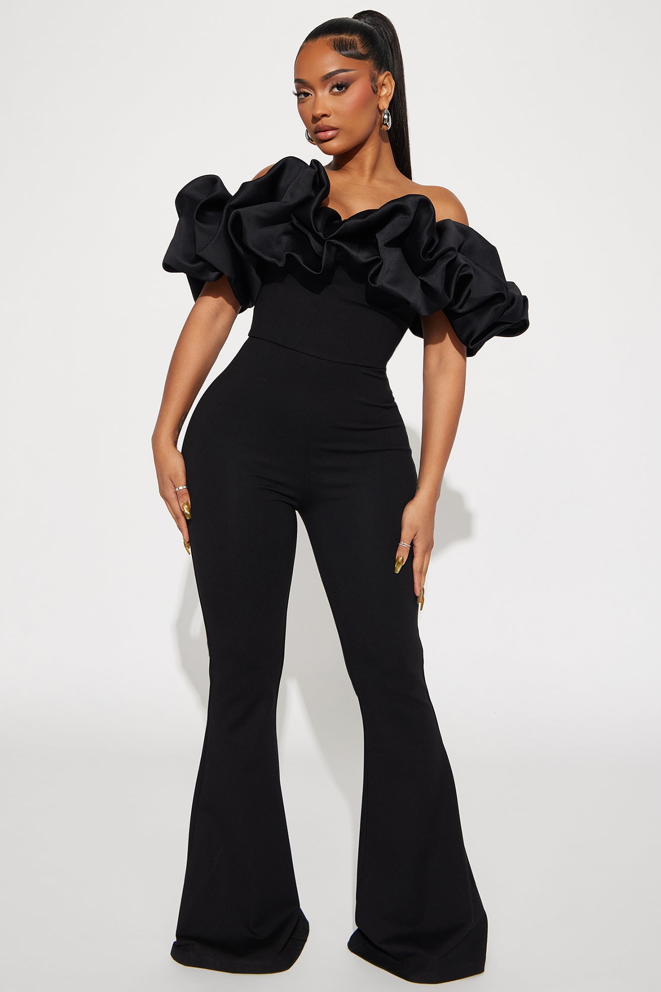 https://cdn.shopify.com/s/files/1/0293/9277/files/01-24-24_S5_40_JUMPSUIT08023_Black_P_KJ_AC_12-19-46_37055_PXF.jpg?v=1706471769