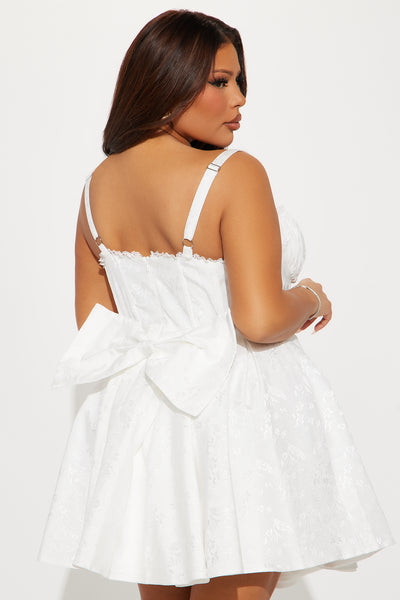 https://cdn.shopify.com/s/files/1/0293/9277/files/01-24-25_S4_44_24GWF541_White_ZSR_AE_AC_13-56-58_PLUS_3682_PXF.jpg?v=1738002622&with=400&height=600