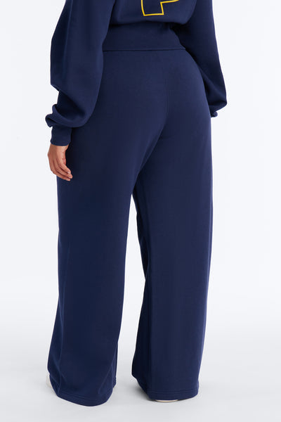 https://cdn.shopify.com/s/files/1/0293/9277/files/01-24-26_S4_9_FFLL625SIPFS_Navy_RM_CM_10-40-41_PLUS_31573_BH_SKS.jpg?v=1769634868&with=400&height=600
