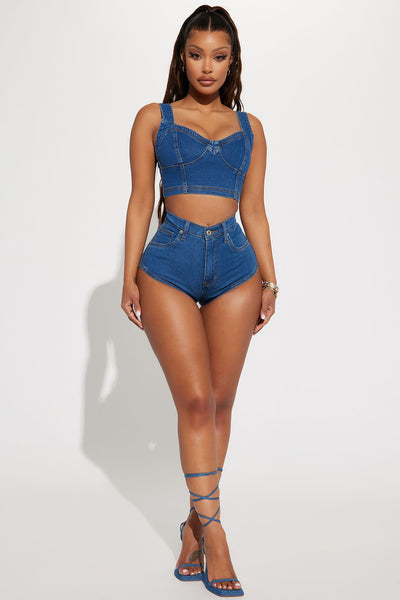 https://cdn.shopify.com/s/files/1/0293/9277/products/01-27-23Studio2_KJ_RL_14-56-55_50_FN31992FT34_MediumWash_5595_SG.jpg?v=1675121175&with=400&height=600
