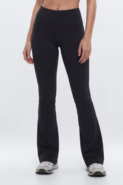 https://cdn.shopify.com/s/files/1/0293/9277/files/01-27-26_S9_30_B12503SB0501_Black_JG_AS_11-07-42_13281-4_PXF_JF_ES.jpg?v=1769900220&with=400&height=600