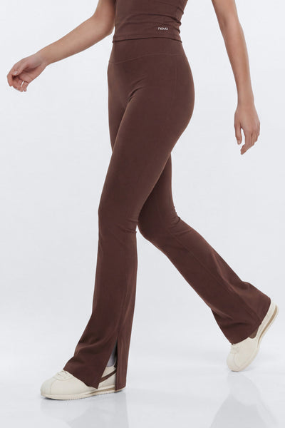 https://cdn.shopify.com/s/files/1/0293/9277/files/01-27-26_S9_40_B12503SB1309_Brown_JG_AS_11-49-03_13322-5_PXF_JF_ES.jpg?v=1769993131&with=400&height=600