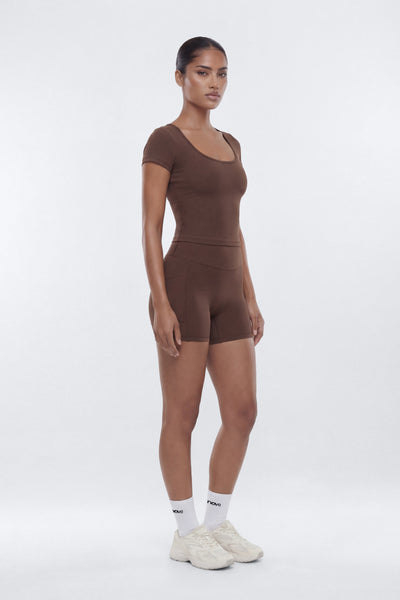 https://cdn.shopify.com/s/files/1/0293/9277/files/01-28-26_S7_PM_13_B12504SB1201_Brown_JG_AA_17-51-57_37471-1_ES_ES_PXF.jpg?v=1769980760&with=400&height=600