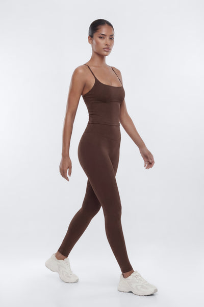 https://cdn.shopify.com/s/files/1/0293/9277/files/01-28-26_S7_PM_9_B12503SB1202_Brown_JG_AA_17-41-54_37462-3_ES_ES_PXF_c9b8b433-a849-4545-ae61-4f0a1324986e.jpg?v=1769980098&with=400&height=600