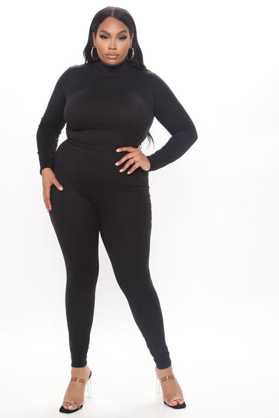 https://cdn.shopify.com/s/files/1/0293/9277/products/01-29-21Studio3_SN_TB_14-25-12_55_MP1064_Black_0701_PLUS_EH.jpg?v=1629398657&with=400&height=600