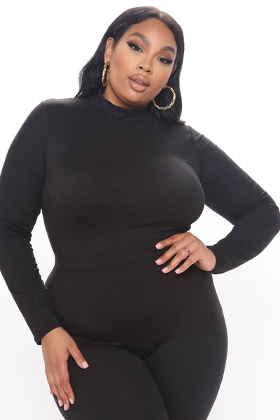 https://cdn.shopify.com/s/files/1/0293/9277/products/01-29-21Studio3_SN_TB_14-25-17_55_MP1064_Black_0706_PLUS_EH.jpg?v=1629398657&with=400&height=600
