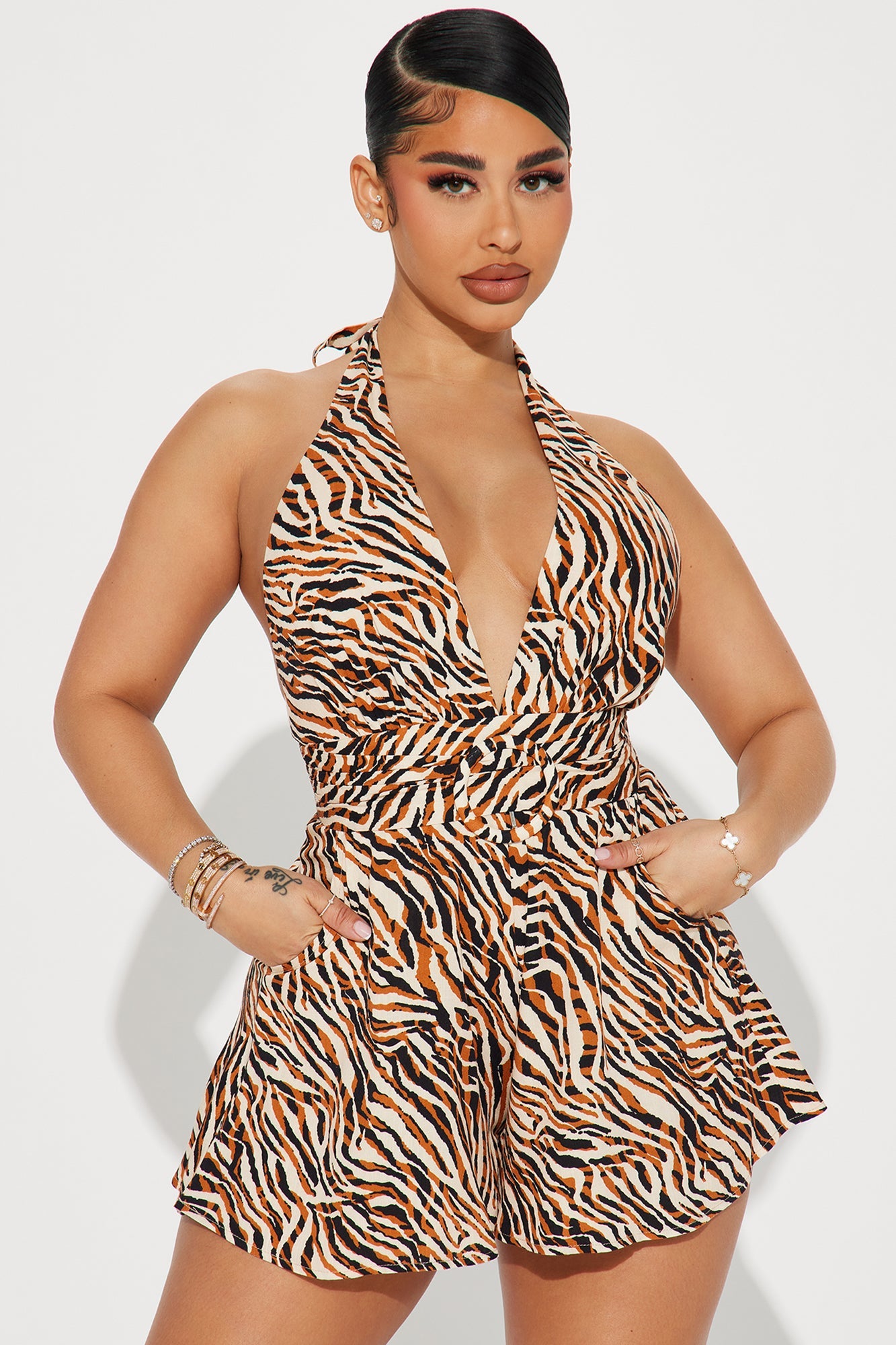 https://cdn.shopify.com/s/files/1/0293/9277/files/01-29-24_S1_16_6126R_Browncombo_TK_PC_11-07-40_11269_PXF.jpg?v=1709150076