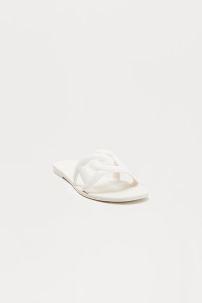 https://cdn.shopify.com/s/files/1/0293/9277/files/01-29-25_S15_26_JAZZY17_White_CZ_10-26-488363_PXF.jpg?v=1749513429&with=400&height=600