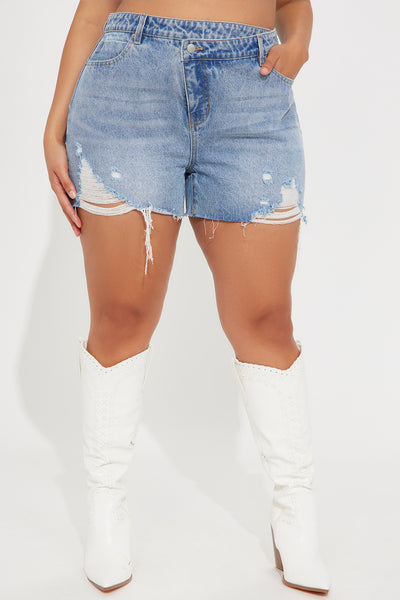 https://cdn.shopify.com/s/files/1/0293/9277/files/01-30-25_S6_15_FN3280I680_MediumWash_ZSR_RK_IM_10-30-21_PLUS_64541_PXF.jpg?v=1761769068&with=400&height=600