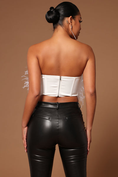 https://cdn.shopify.com/s/files/1/0293/9277/products/02-03-22Studio5_SN_KP_11-14-06_12_GWX123A_White_0051_EH.jpg?v=1686001223&with=400&height=600