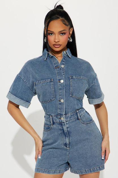 https://cdn.shopify.com/s/files/1/0293/9277/files/02-05-24_S3_35_HF24C884_LightWash_CXB_AP_14-10-44_9180_CM.jpg?v=1712094736