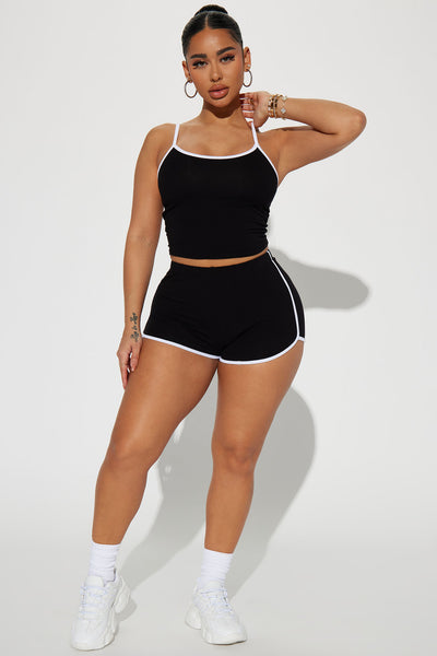 https://cdn.shopify.com/s/files/1/0293/9277/products/02-07-23Studio4_KF_IM_10-31-44_19_RM83024_Black_10089_EH.jpg?v=1676322778&with=400&height=600