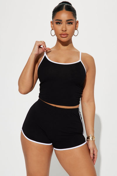 https://cdn.shopify.com/s/files/1/0293/9277/products/02-07-23Studio4_KF_IM_10-31-55_19_RM83024_Black_10094_EH.jpg?v=1676322778&with=400&height=600