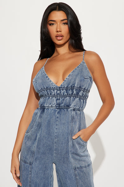 https://cdn.shopify.com/s/files/1/0293/9277/files/02-10-25_S5_14_JR4644_MediumWash_KJ_MC_10-16-25_5538_PXF.jpg?v=1739387319&with=400&height=600