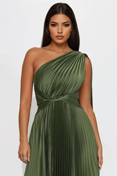 https://cdn.shopify.com/s/files/1/0293/9277/files/02-10-25_S9_58_LD9259_Olive_KP_SS_14-02-37_5457_MH_PXF.jpg?v=1739834498&with=400&height=600
