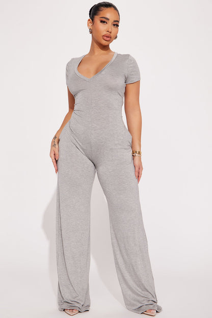 https://cdn.shopify.com/s/files/1/0293/9277/products/02-13-23Studio1_DD_IM_14-48-10_54_AP9279_HeatherGrey_19338_JB.jpg?v=1677003643