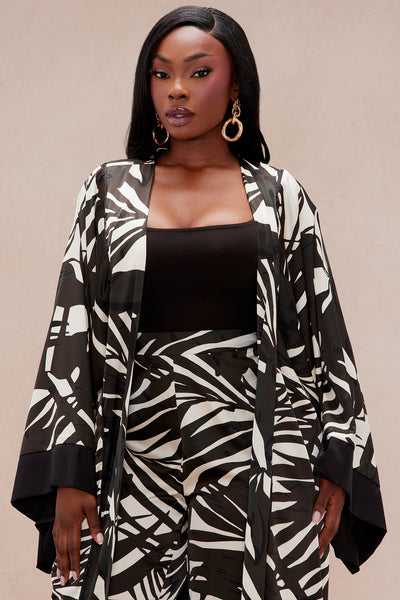 https://cdn.shopify.com/s/files/1/0293/9277/files/02-13-25_S5_26_JKT1197_Blackcombo_RA_DO_14-00-30_PLUS_55658_PXF.jpg?v=1741044602&with=400&height=600