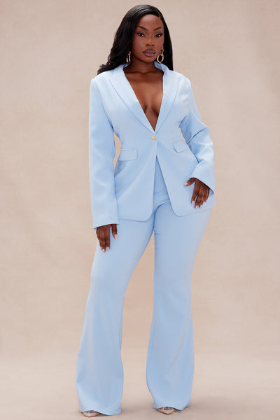 https://cdn.shopify.com/s/files/1/0293/9277/files/02-13-25_S5_2_24GWQ8244AB_Blue_ZSR_RA_DO_10-43-18_PLUS_8850_PXF.jpg?v=1739822473&with=400&height=600