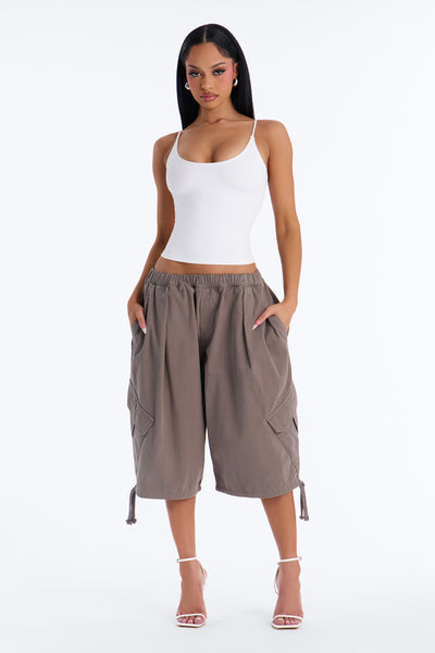 https://cdn.shopify.com/s/files/1/0293/9277/files/02-13-26_S2_14_YJ25DN022_Charcoal_JG_SS_13-39-34_17918_PXF.jpg?v=1771372841&with=400&height=600