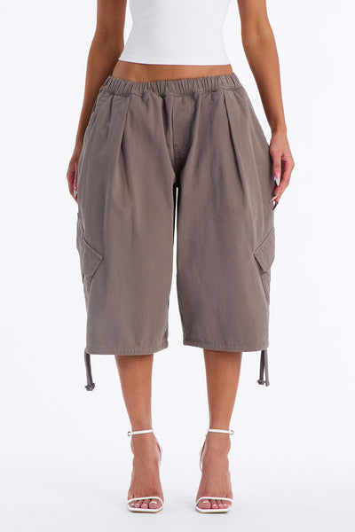 https://cdn.shopify.com/s/files/1/0293/9277/files/02-13-26_S2_14_YJ25DN022_Charcoal_JG_SS_13-39-50_17924_PXF.jpg?v=1771372841&with=400&height=600