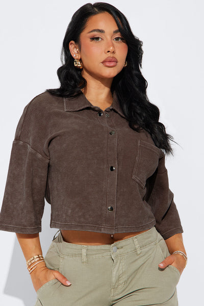 https://cdn.shopify.com/s/files/1/0293/9277/files/02-14-25_S3_22_KDZT4092602_Plum_ZSR_KJ_MC_13-16-30_2947_SG_JA_Chocolate.jpg?v=1783611924&with=400&height=600