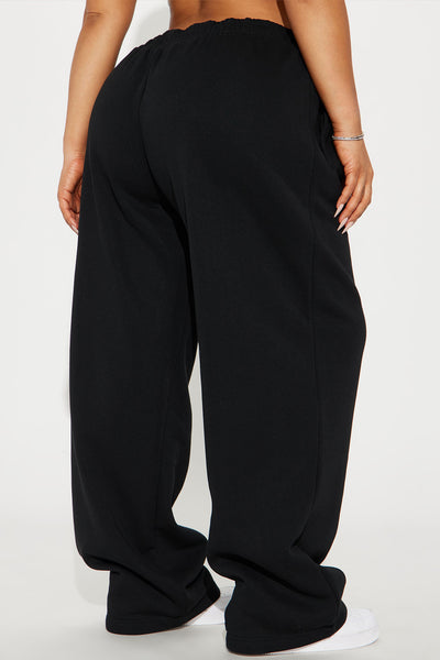 https://cdn.shopify.com/s/files/1/0293/9277/files/02-14-25_S4_18_7VND9A5549NV_Black_Green_dd_LP_AC_10-58-54_PLUS_17338_CM.jpg?v=1740008051&with=400&height=600