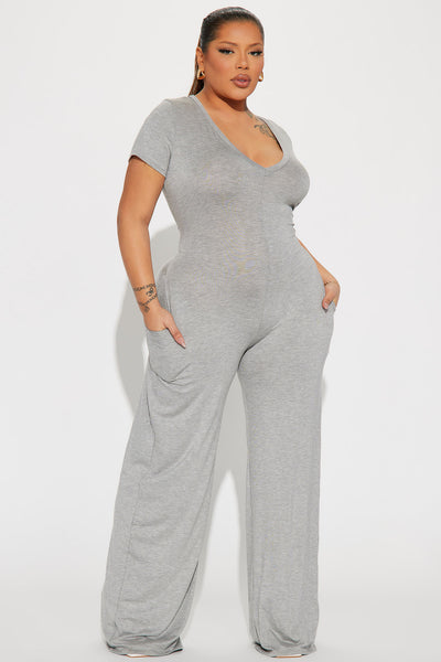 https://cdn.shopify.com/s/files/1/0293/9277/products/02-15-23Studio4_KF_AC_13-56-52_51_AP9279_HeatherGrey_16885_PLUS_DG.jpg?v=1677112575&with=400&height=600