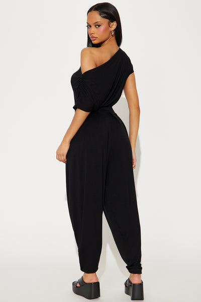 https://cdn.shopify.com/s/files/1/0293/9277/files/02-15-25_S3_33_NAB30859_Black_KS_PC_11-07-49_3935_PXF.jpg?v=1739838925&with=400&height=600