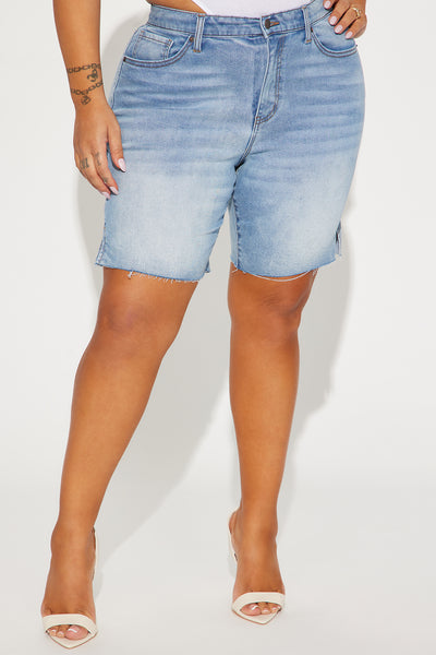 https://cdn.shopify.com/s/files/1/0293/9277/files/02-16-24_S4_46_ZDSHF836M1_LightBlueWash_P_DT_SS_13-30-17_PLUS_36720_PXF.jpg?v=1708555606&with=400&height=600