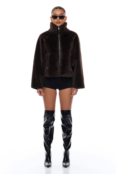 https://cdn.shopify.com/s/files/1/0293/9277/files/02-17-26_S9_18_D95370_BlackBrown_ZSR_KJ_IM_13-19-26_0735_PXF_932e8435-8e30-4306-8a34-3abe044f6de6.jpg?v=1775786776&with=400&height=600