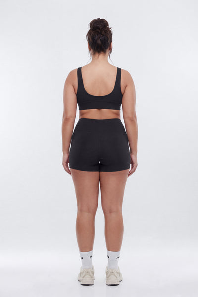https://cdn.shopify.com/s/files/1/0293/9277/files/02-18-26_S6_PM_15_B12503SB1301_Black_JG_AA_18-23-34_9642-6_1__SG_ES_ES_JA_PLUS_ES.jpg?v=1776808844&with=400&height=600