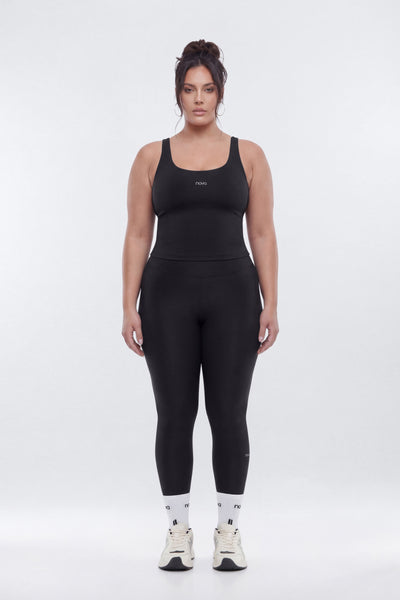 https://cdn.shopify.com/s/files/1/0293/9277/files/02-18-26_S6_PM_22_B12503SB1302_Black_JG_AA_18-55-50_9668-1_ES_ES_ES_JA_PLUS_VV_d629bf3e-a6b1-4b4e-b0ea-f8c04a2aa31b.jpg?v=1776810114&with=400&height=600