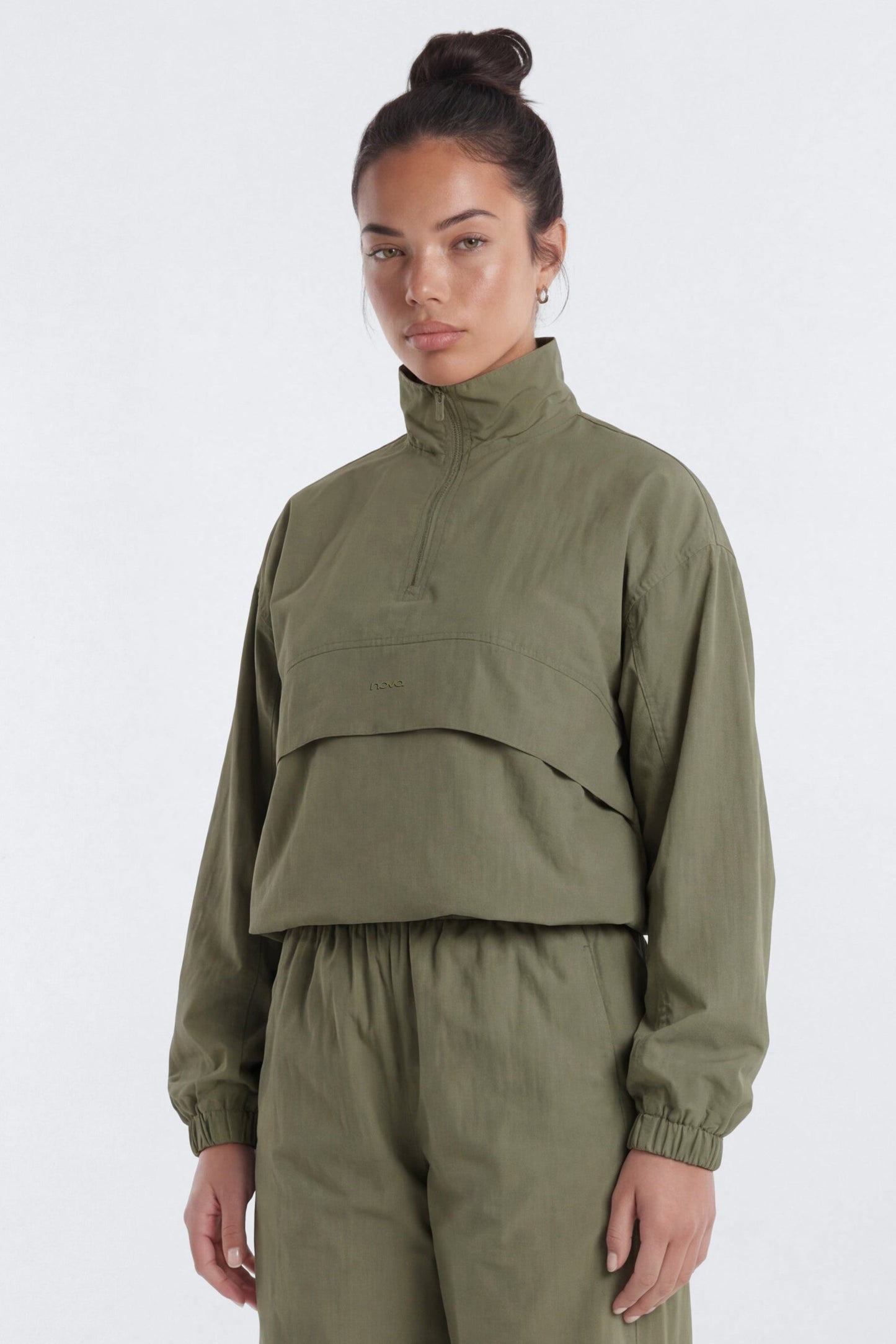 https://cdn.shopify.com/s/files/1/0293/9277/files/02-18-26_S6_PM_27_B125SB1302_Moss_JG_AA_19-44-03_9700-8_EH_ES_JA_CM.jpg?v=1773430180