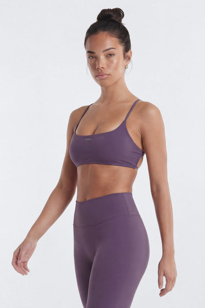 https://cdn.shopify.com/s/files/1/0293/9277/files/02-18-26_S6_PM_2_B125SB1201_Iris_JG_AA_16-28-00_9577-8_ES_ES_JA_CM_bce307f7-f39b-4423-8be2-57f32ddd06e8.jpg?v=1773428838&with=400&height=600