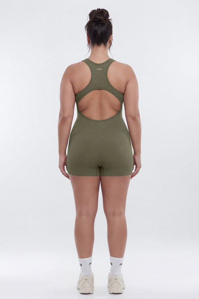 https://cdn.shopify.com/s/files/1/0293/9277/files/02-18-26_S6_PM_38_B12504SJ1301_Moss_JG_AA_20-44-05_1374-9_1__SG_ES_ES_JA_PLUS_7d65e0ce-f41f-4d3b-961a-8256da0b89a1.jpg?v=1776811776&with=400&height=600