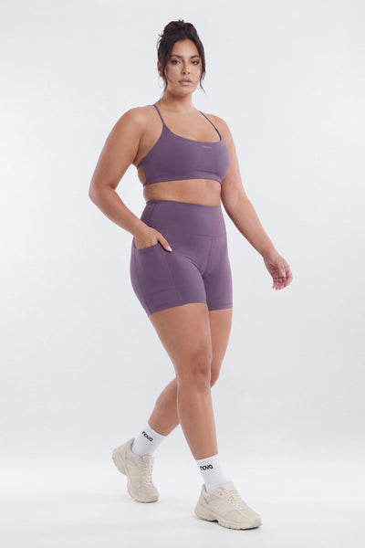 https://cdn.shopify.com/s/files/1/0293/9277/files/02-18-26_S6_PM_4_B12504SB1201_Iris_JG_AA_16-23-31_0509-3_SG_ES_ES_JA_PLUS_794e13fb-630c-4ae1-97cd-893c239425cf.jpg?v=1776808063&with=400&height=600