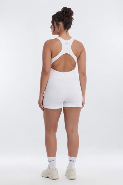 https://cdn.shopify.com/s/files/1/0293/9277/files/02-19-26_S3_PM_17_B12504SJ1301_BrightWhite_JG_AA_18-32-16_1547-6_EH_ES_CM_JA_PLUS.jpg?v=1777056210&with=400&height=600