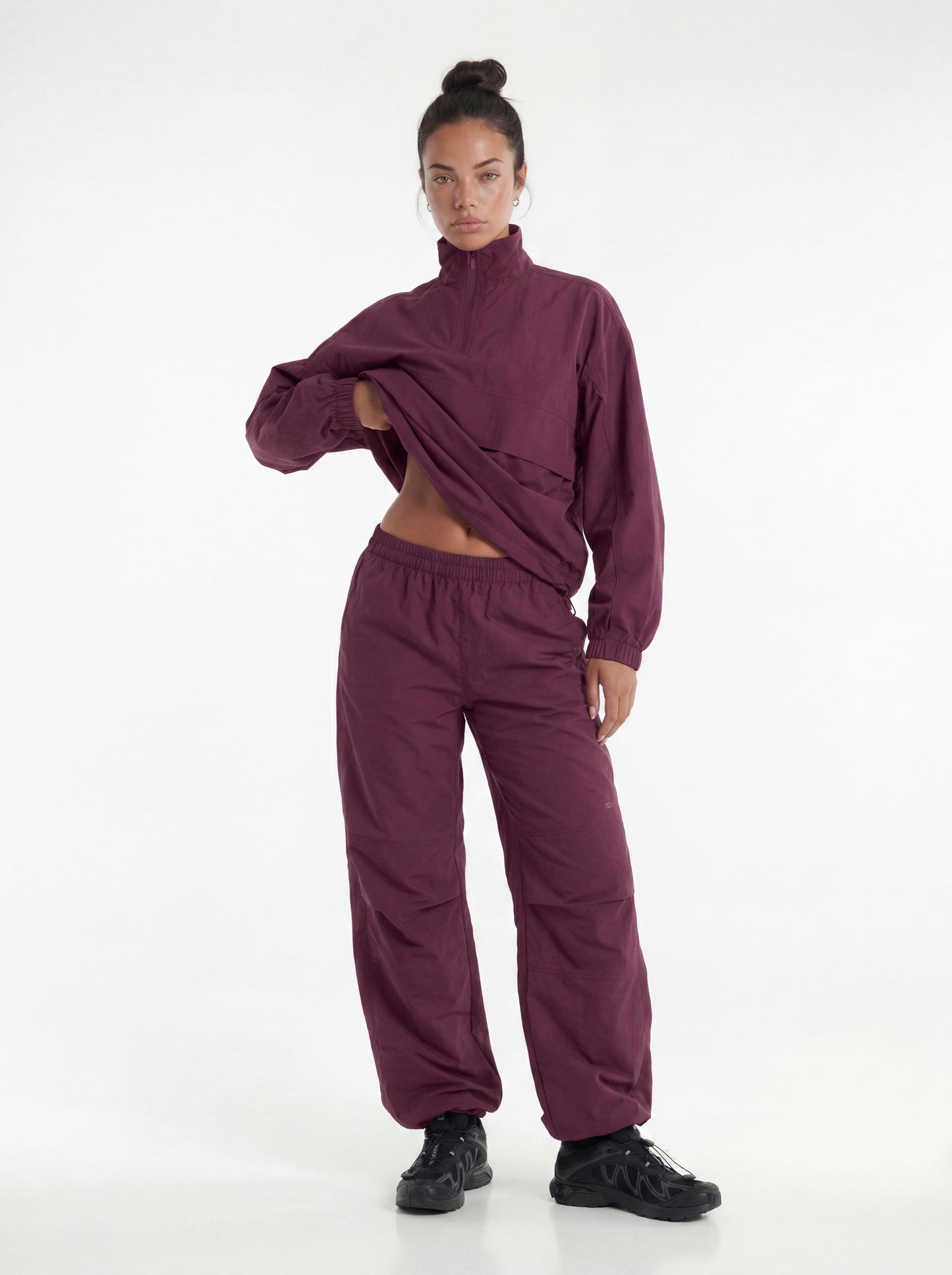https://cdn.shopify.com/s/files/1/0293/9277/files/02-19-26_S3_PM_45_B125SB1302_Merlot_JG_AA_21-06-14_42674-10_SG_JA.jpg?v=1776117639