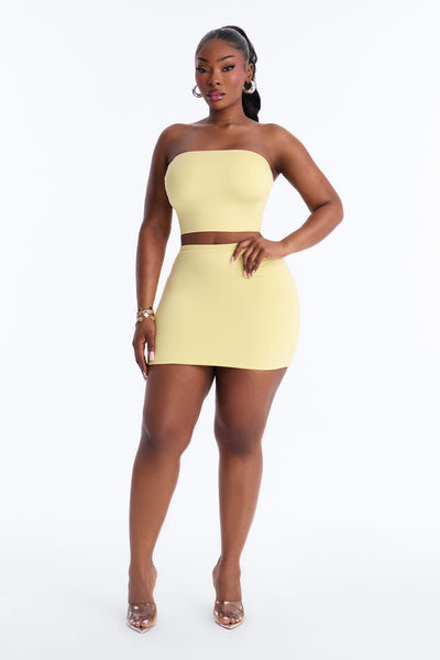 https://cdn.shopify.com/s/files/1/0293/9277/files/02-19-26_S5_1_B12503KT4113_Yellow_TK_PC_10-42-44_PLUS_34998_BH.jpg?v=1771884067&with=400&height=600